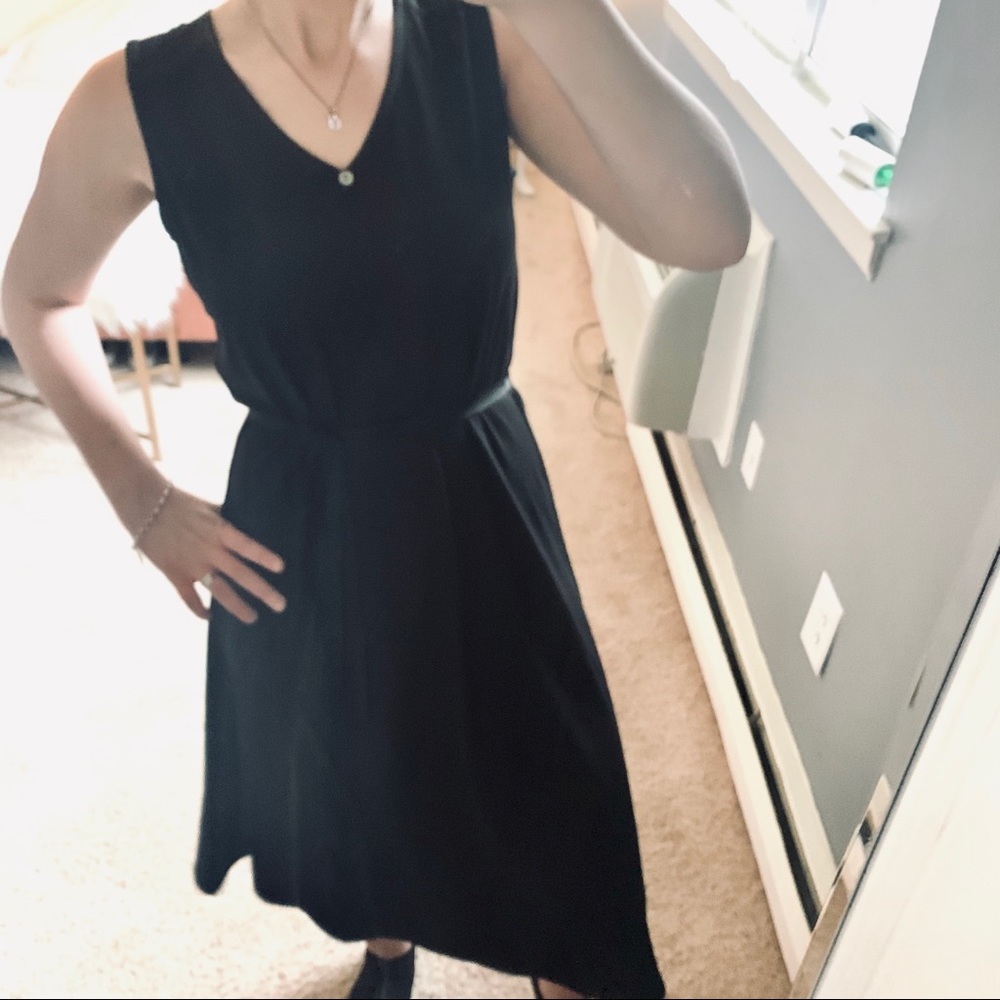 J. Jill black tie waist midi sleeveless dr…